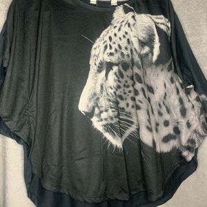 girl H&M tiger shirt